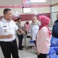 Wali Kota Bekasi, Tri Adhianto, melakukan inspeksi mendadak ke RS Rawalumbu, Rabu (28/5/2025), menindaklanjuti laporan keterlambatan pembayaran gaji tenaga kesehatan selama tiga bulan.