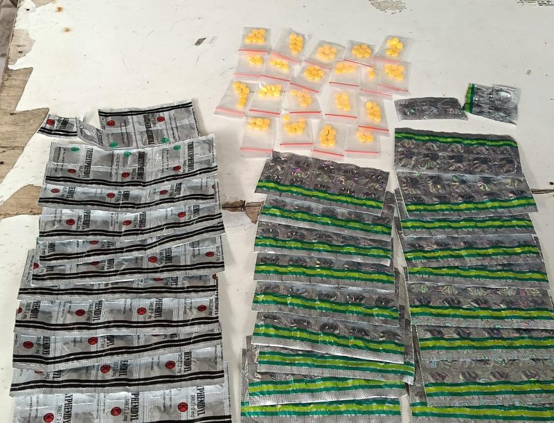 Barang Bukti : Daftar Obat G Ilegal usai melalukan penggerebekan.