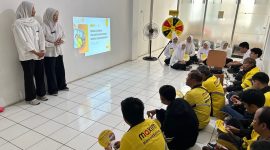 Mitra driver Maxim, kesehatan itu penting! 🌟 Maxim bersama Fakultas Keperawatan UI mengadakan cek kesehatan gratis untuk meningkatkan kesadaran dan kesehatan para driver di Depok. Semoga semakin banyak yang peduli dengan tubuh sehat! #MaximCare #SehatBersamaMaxim