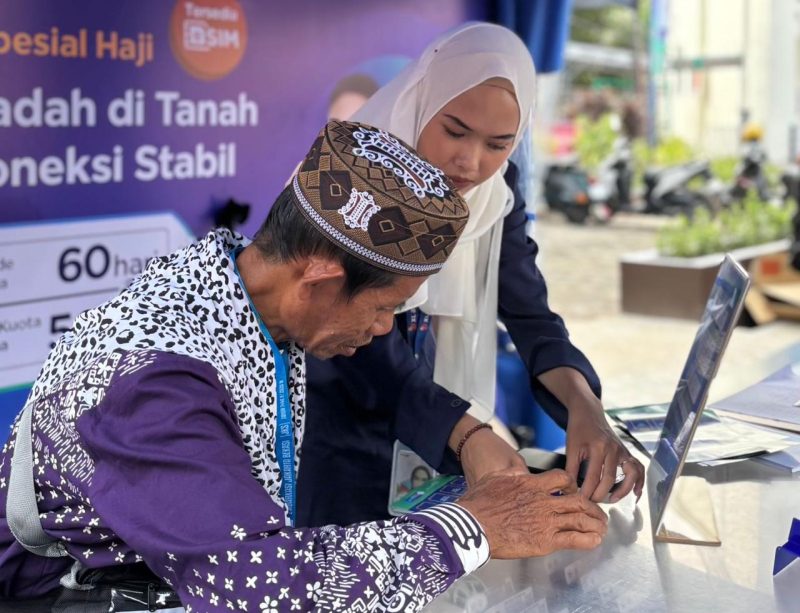Tenang beribadah, tetap terhubung dengan yang tercinta.
Dengan Paket Haji 2025 dari XL & AXIS, nikmati internet stabil, masa aktif panjang, dan pilihan kuota fleksibel.