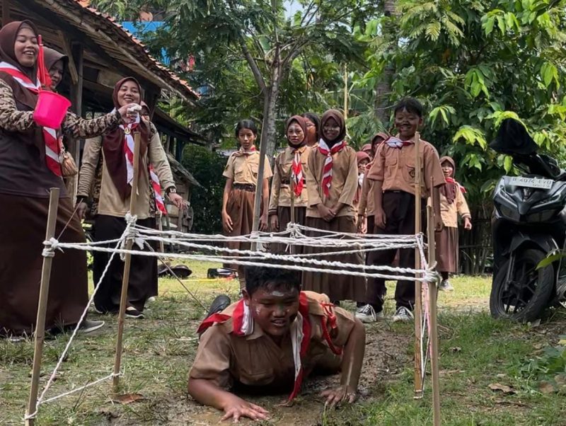 Langkah Kecil, Semangat Besar!
40 siswa menjelajah alam, memecahkan tantangan, dan menaklukkan rintangan—semua demi karakter yang tangguh dan hati yang berani. #PramukaJelajah