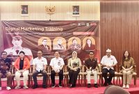 Pemerintah Kota Bekasi bersama IMA Chapter Bekasi, BBPVP, dan Shopee menyelenggarakan pelatihan digital marketing seru dan bermanfaat.
Peserta belajar langsung dari ahlinya: foto produk, copywriting, Shopee Live, dan masih banyak lagi.