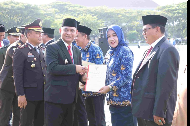 Cetak Sejarah : Kabupaten Bekasi cetak sejarah Sebanyak 130 Koperasi Merah Putih resmi dibentuk di seluruh desa dan kelurahan. Jadi yang pertama di Indonesia dengan 100% koperasi desa. Siap dorong ekonomi rakyat dan buka jutaan lapangan kerja
