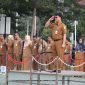 Kepala BPKD Hudaya memberikan arahan kepada seluruh ASN Pemkab Bekasi dalam apel rutin di Plaza Pemkab, Senin (26/05/2025).