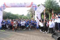 Kerja keras, main sportif! PORKIND 2025 resmi dibuka oleh Menteri Ketenagakerjaan RI. Semangat para pekerja bikin suasana makin meriah.