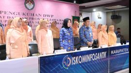 Pelantikan Pengurus Dharma Wanita Persatuan (DWP) Kabupaten Bekasi masa bakti 2024–2029 secara virtual di Command Center Diskominfosantik, Selasa (17/06/2025). Acara dihadiri oleh Sekda, Ketua TP PKK, dan Plt. Kepala DP3A Kabupaten Bekasi.


