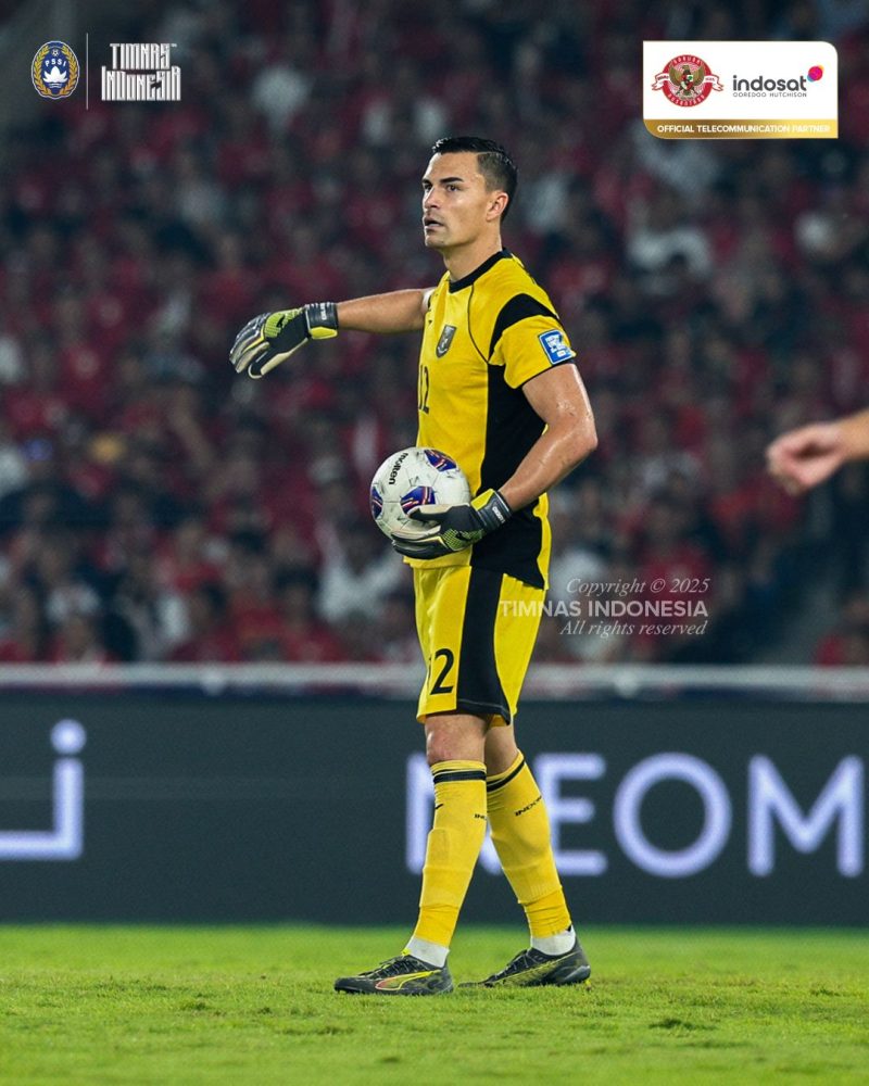 Emil Audero tampil solid di laga debutnya bersama Timnas Indonesia, menjaga gawang dari serangan China.(foto.doc PSSI).