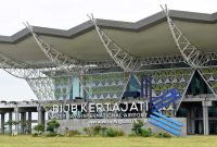 Pakar transportasi Sony Sulaksono dari ITB menyoroti BIJB Kertajati: “Gedung bisa dibangun, tapi tanpa pasar penumpang, bandara hanya jadi etalase kosong.”

