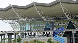Pakar transportasi Sony Sulaksono dari ITB menyoroti BIJB Kertajati: “Gedung bisa dibangun, tapi tanpa pasar penumpang, bandara hanya jadi etalase kosong.”

