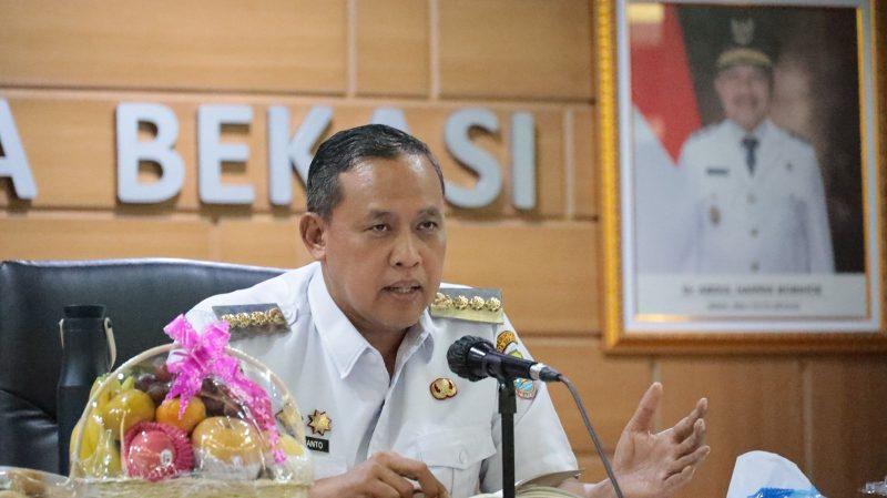 ali Kota Bekasi Tri Adhianto memimpin langsung kegiatan Verifikasi Lanjutan Kota Sehat 2025 yang berlangsung secara virtual di Aula Nonon Sonthanie, Kantor Wali Kota Bekasi.