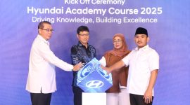 Bupati Bekasi Ade Koswara Kunang saat membuka Ceremony Hyundai Academy Course 2025 di Aula PT Hyundai Motor Manufacturing Indonesia, Kota Deltamas, Rabu (27/8/2025).