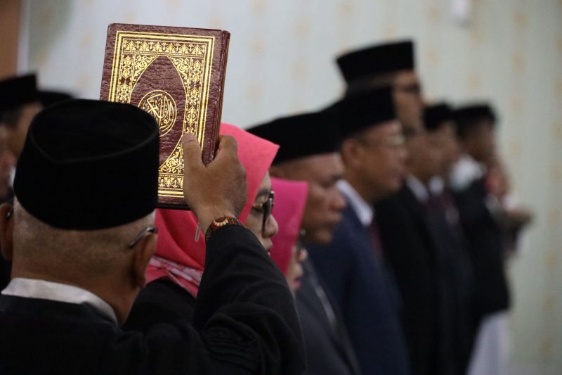Suasana pengambilan sumpah jabatan 19 pejabat eselon II di lingkungan Pemerintah Kota Bekasi yang dipimpin Wali Kota Bekasi, Tri Adhianto, Selasa (3/9/2025).