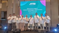 Pengurus Asosiasi Penyelenggara Telekomunikasi Seluruh Indonesia (ATSI) periode 2025–2029 berfoto bersama usai Rapat Umum Anggota (RUA) ATSI 2025 di Jakarta, Senin (29/9/2025).

