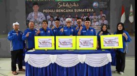 Pengurus PGRI Kabupaten Bekasi bersama jajaran PGRI pusat dan daerah mengikuti kegiatan penyaluran bantuan Peduli Sumatera secara luring dan daring di Gedung PGRI Kabupaten Bekasi.