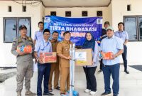Perumda Tirta Bhagasasi menyalurkan bantuan kemanusiaan kepada warga terdampak banjir di Kabupaten Bekasi. Bantuan berupa kebutuhan pokok diserahkan secara langsung sebagai bentuk kepedulian dan tanggung jawab sosial perusahaan.