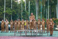 Plt Bupati Bekasi dr. Asep Surya Atmaja mengimbau warga untuk menjaga kesehatan, memperkuat imunitas, dan menggunakan masker di tempat keramaian serta ruang tertutup. Langkah pencegahan dini dinilai penting mengingat tingginya mobilitas masyarakat di Kabupaten Bekasi