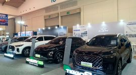 Hadir di ICE BSD City dan 8 kota besar, Chery menampilkan line-up lengkap di BCA Expoversary 2026.

Foto 3: Menghadirkan Line-up yang lengkap mulai dari ICE, EV, dan CSH Chery hadir di BCA Expoversary 2026, seperti TIGGO 8 ICE, TIGGO 9 CSH, TIGGO 8 CSH, C5 CSH, TIGGO Cross CSH, hingga E5 dan J6T.