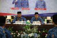 Sekretaris Daerah Kota Bekasi saat memimpin jalannya Musyawarah Kota (Muskot) KORPRI Kota Bekasi Tahun 2026, yang menetapkan dirinya sebagai Ketua KORPRI Kota Bekasi Periode 2026–2031 di Pendopo Kantor Wali Kota Bekasi.