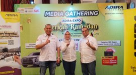 Adhika Baluh Sempana (Head of Regional SSD Jabodetabek 1 Adira Finance) bersama Nanang Kurniawan (Head of Regional SSD Jabodetabek 2 Adira Finance) saat Media Gathering Adira Expo Berkah Ramadan di Jakarta, yang memperkenalkan program pembiayaan sekaligus kesempatan undian umrah bagi konsumen menjelang Ramadan 2026.