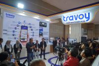 Direktur Utama PT Jasa Marga (Persero) Tbk Rivan Achmad Purwantono memperkenalkan aplikasi Travoy sebagai asisten digital perjalanan mudik di booth Jasa Marga pada ajang IIMS 2026 di JIExpo Kemayoran, Jakarta.