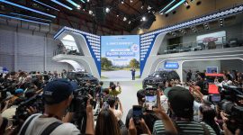VinFast Limo Green resmi diperkenalkan di IIMS 2026 sebagai MPV listrik tujuh penumpang dengan jarak tempuh hingga 450 km dan harga mulai Rp319 juta.