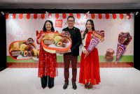 Peluncuran kolaborasi Wall’s x Kartika Sari menghadirkan Wall’s Limited Edition Avocado Brownie dan Cornetto Choco Brownie di Bandung, Januari 2026. Inovasi ini memadukan es krim creamy khas Wall’s dengan cita rasa brownies legendaris Kartika Sari sebagai dessert edisi terbatas yang siap menemani momen kebersamaan keluarga Indonesia, khususnya menyambut Ramadan 2026.