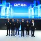 Jajaran manajemen PT Sokonindo Automobile berfoto bersama di depan tampilan logo dan slogan global terbaru DFSK, “Drives for Better”, yang resmi diperkenalkan di Indonesia sebagai penegasan komitmen jangka panjang DFSK dalam menghadirkan solusi mobilitas yang lebih cerdas, berkelanjutan, dan relevan bagi pasar otomotif nasional.