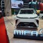 MAXUS MIFA 7 dan MIFA 9 dipamerkan di booth MAXUS Indonesia pada ajang IIMS 2026 di JIExpo Kemayoran.