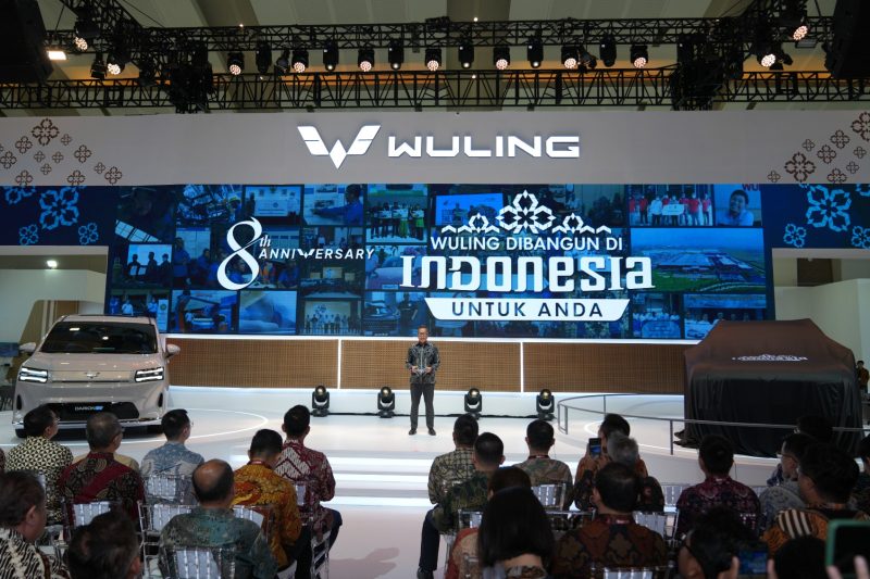 Wuling Motors menampilkan tema “Wuling Dibangun di Indonesia untuk Anda” saat partisipasi di IIMS 2026, menegaskan komitmen produksi lokal, inovasi teknologi, dan kontribusi bagi industri otomotif nasional bertepatan dengan perayaan 8 tahun kehadirannya di Indonesia