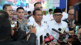 Direktur Utama BPJS Kesehatan Prihati Pujowaskito memberikan keterangan kepada awak media terkait kesiapan layanan Program Jaminan Kesehatan Nasional (JKN) selama periode mudik dan libur Lebaran 2026 di Jakarta, Senin (9/3/2026). BPJS Kesehatan memastikan peserta tetap dapat mengakses layanan kesehatan di seluruh Indonesia selama masa mudik.