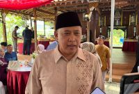 Wali Kota Bekasi, Tri Adhianto, memberikan keterangan kepada awak media usai kegiatan pasca libur Lebaran 2026 di Bekasi, Rabu (25/3/2026). Pemkot Bekasi memastikan pelayanan publik tetap berjalan normal meski 37,4% ASN menjalani skema Work From Anywhere (WFA).