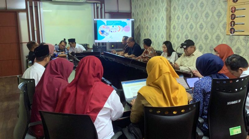 Anggota Komisi IV DPRD Kota Bekasi menggelar rapat kerja bersama Dinas Kesehatan Kota Bekasi dalam rangka pembahasan Rencana Kerja Pemerintah Daerah (RKPD) Tahun 2027 di Ruang Rapat Komisi IV DPRD Kota Bekasi, Senin (9/3/2026). Rapat dipimpin Wakil Ketua Komisi IV Wildan Fathurrahman bersama Sekretaris Komisi IV R. Eko Setyo Pramono dan dihadiri anggota dewan serta jajaran Dinas Kesehatan Kota Bekasi.
