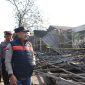 Wakil Wali Kota Bekasi, Abdul Harris Bobihoe, meninjau lokasi kebakaran SPBE Cimuning di Mustika Jaya, Kamis (2/4/2026), sekaligus memastikan penanganan korban berjalan maksimal.