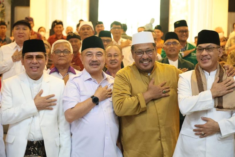 Wawali Bekasi menegaskan pentingnya kebersamaan tokoh lintas agama dalam menjaga kerukunan. Pertemuan ini diharapkan menjadi contoh nyata toleransi di tengah masyarakat.