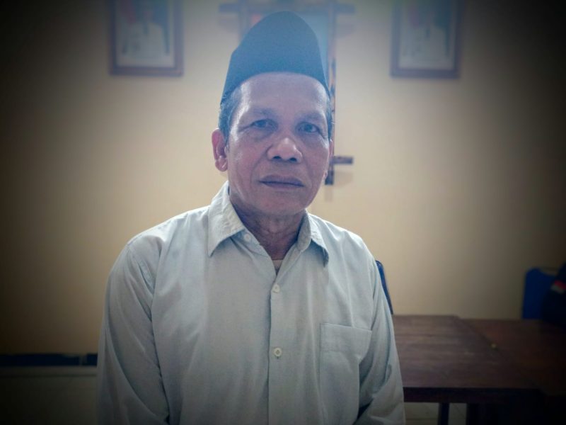 Ketua Panitia BPD Desa Muktiwari, Husin Syahrulloh, saat memberikan keterangan terkait polemik DPT yang disorot warga.