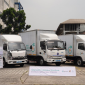 Armada truk listrik PRS sedang bersiap melakukan distribusi produk di rute Jakarta-Bandung, mendukung efisiensi energi dan penghematan biaya BBM hingga 40%.