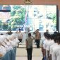 Sekretaris Daerah Kabupaten Bekasi, Endin Samsudin, membuka seleksi Calon Pasukan Pengibar Bendera Pusaka (Paskibraka) 2026 di Gedung Wibawamukti, Cikarang Pusat, Kamis (16/4/2026). Seleksi diikuti ratusan pelajar dari 22 kecamatan di Kabupaten Bekasi.