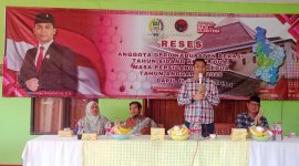 Anggota DPRD Kabupaten Bekasi, Jiovanno Nahampun, saat menggelar reses di Dapil II yang meliputi Kecamatan Cibitung dan Cikarang Barat, guna menyerap aspirasi warga terkait infrastruktur, banjir, dan lapangan kerja, Tahun Anggaran 2026.