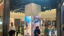 Grand opening Mono Store pertama Diadora di Living World Grand Wisata, Bekasi, Jumat (22/5/2026). Kehadiran gerai ini menjadi langkah strategis Diadora dalam memperkuat pasar sport lifestyle di Indonesia dengan menghadirkan konsep “The Home of Italian Sport Lifestyle”.