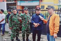 Camat Encun Sunarto bersama unsur TNI dan panitia meninjau langsung pelaksanaan pemilihan anggota BPD di Desa Muktiwari, Sabtu (23/5/2026). Peninjauan dilakukan untuk memastikan proses pencoblosan berjalan aman, tertib, dan kondusif dengan antusias masyarakat yang tinggi.