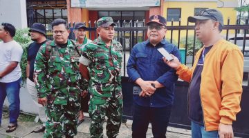 Camat Encun Sunarto bersama unsur TNI dan panitia meninjau langsung pelaksanaan pemilihan anggota BPD di Desa Muktiwari, Sabtu (23/5/2026). Peninjauan dilakukan untuk memastikan proses pencoblosan berjalan aman, tertib, dan kondusif dengan antusias masyarakat yang tinggi.