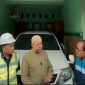 Petugas jaringan gas bersama warga berdialog saat peninjauan program jargas rumah tangga di kawasan Rawalumbu, Kota Bekasi, Jumat (22/5/2026). Program perluasan sambungan gas bumi terus didorong untuk memenuhi tingginya minat masyarakat terhadap energi yang lebih hemat dan praktis.