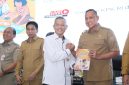 Wali Kota Bekasi Tri Adhianto menghadiri peluncuran buku panduan dan bahan ajar pendidikan antikorupsi nasional di Gedung Sasana Bhakti Praja, Kementerian Dalam Negeri, Jakarta, Senin (11/5/2026).