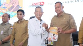 Wali Kota Bekasi Tri Adhianto menghadiri peluncuran buku panduan dan bahan ajar pendidikan antikorupsi nasional di Gedung Sasana Bhakti Praja, Kementerian Dalam Negeri, Jakarta, Senin (11/5/2026).