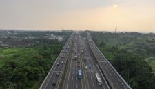Kondisi lalu lintas kendaraan di Ruas Jalan Layang Mohamed Bin Zayed (MBZ) arah Jakarta mengalami peningkatan pada H+2 libur Kenaikan Yesus Kristus 2026. PT JJC mencatat hampir 36 ribu kendaraan melintas menuju Jakarta.