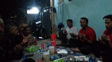 Tegak Lurus, Anen Cerdik Parwoto (ACP) bersama warga Dusun 3 menggelar doa bersama di kediaman calon anggota BPD Desa Muktiwari nomor urut 4, Anen Cerdik Parwoto, SH, Jumat (22/5/2026) malam, sebagai bentuk dukungan dan solidaritas menjelang pemilihan BPD.