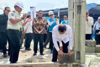 Menteri Imigrasi dan Pemasyarakatan RI Agus Andrianto didampingi Plt Bupati Bekasi Asep Surya Atmaja meresmikan kawasan hunian ASN Casa De Prima di Cikarang Barat, Kabupaten Bekasi. Program ini menghadirkan rumah layak huni dengan skema pembiayaan terjangkau bagi pegawai Imigrasi dan Pemasyarakatan.