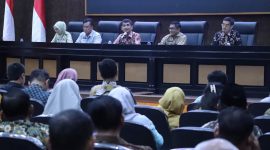 Rapat Optimalisasi peran dan tugas Satgas MBG yang digelar di Aula KH. Noer Ali, Gedung Bupati Bekasi, Kamis (7/5/2026). 
