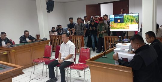 Sarjan, memasuki agenda pembacaan tuntutan dari Jaksa Penuntut Umum (JPU) KPK di Pengadilan Tipikor, Senin (4/5/2026). 