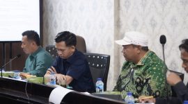 Wakil Ketua Komisi IV DPRD Kota Bekasi, Wildan Fathurrahman, saat mengikuti rapat bersama Dinas Pendidikan membahas kesiapan pelaksanaan SPMB 2026 di Kota Bekasi, Senin (4/5/2026).